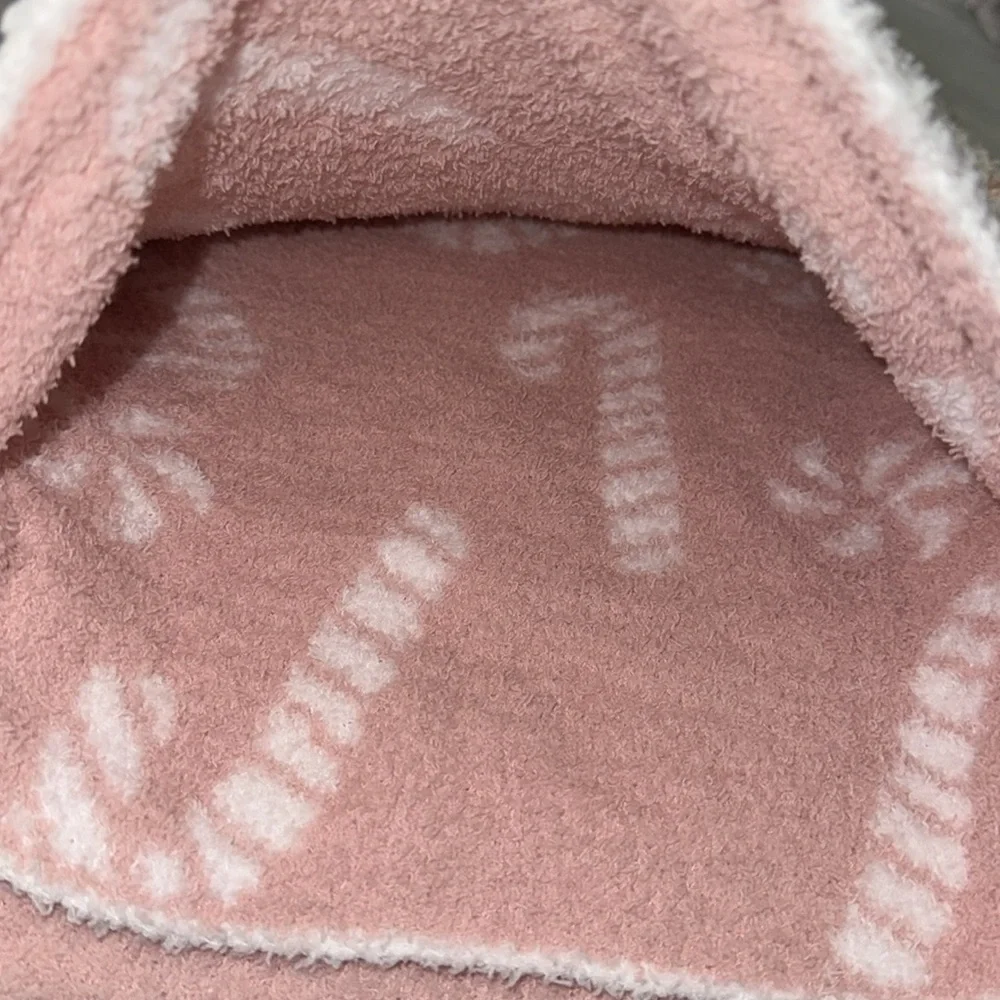 Merry and Bright Extra Cozy Feather Knit Throw Blanket Pink White Candy Canes